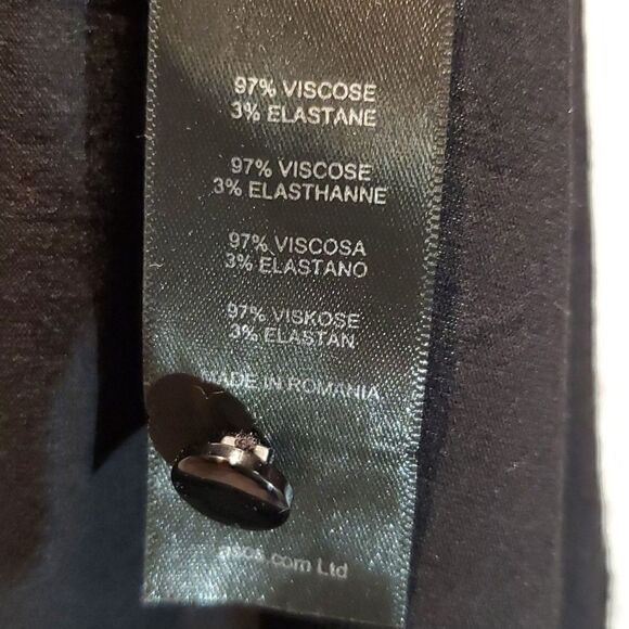 asos curve black elbow sleeve shorts romper - Picture 4 of 6